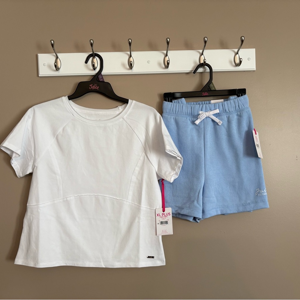 🦄NWT 2 piece Outfit Bundle Includes - Justice Top and SweatShort size XL 16/18